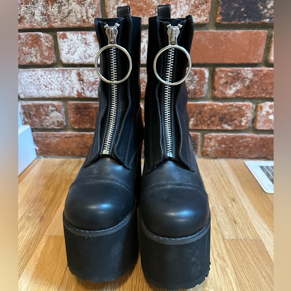 60’s platform boot